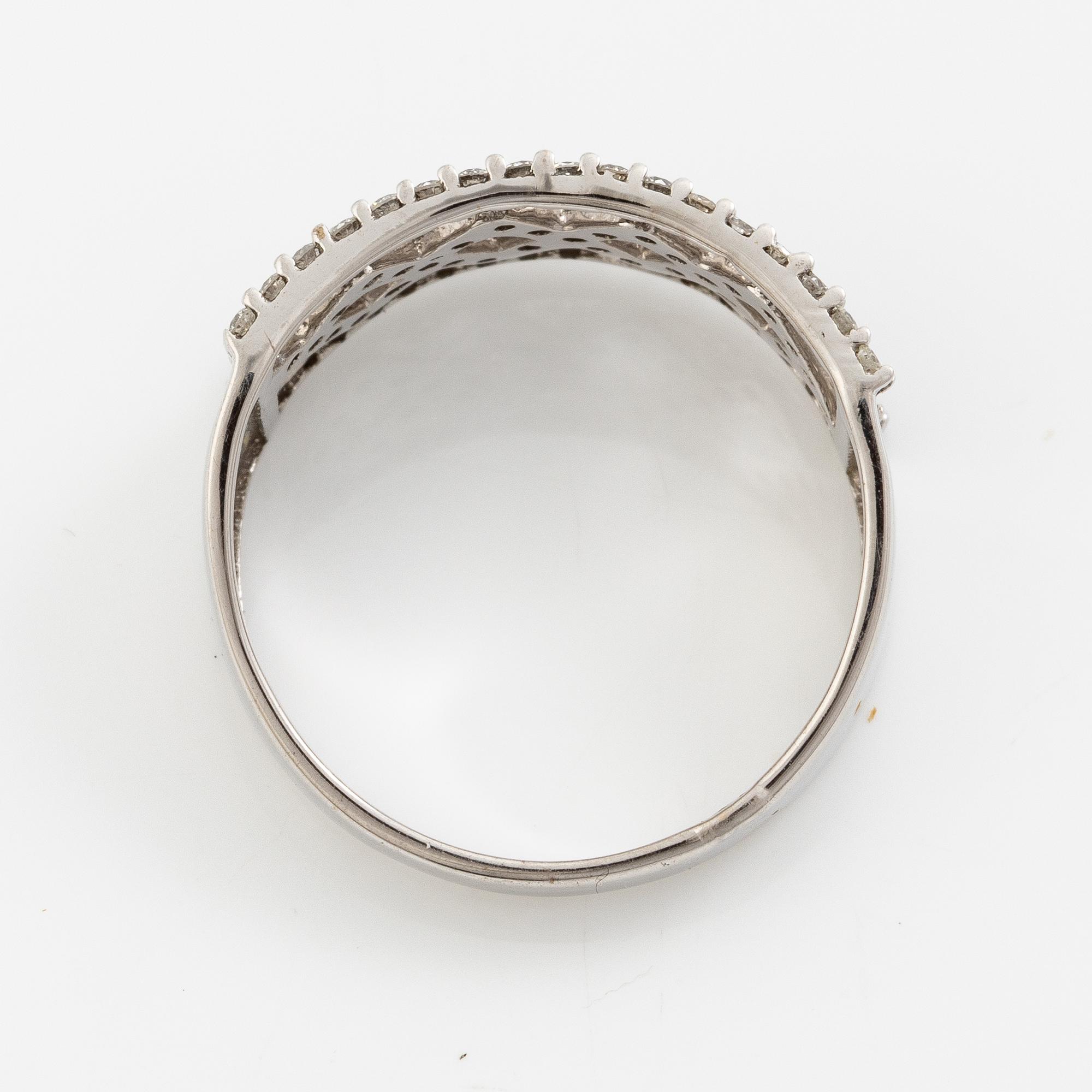 Ring, 14K white gold with small diamonds in a grid pattern.