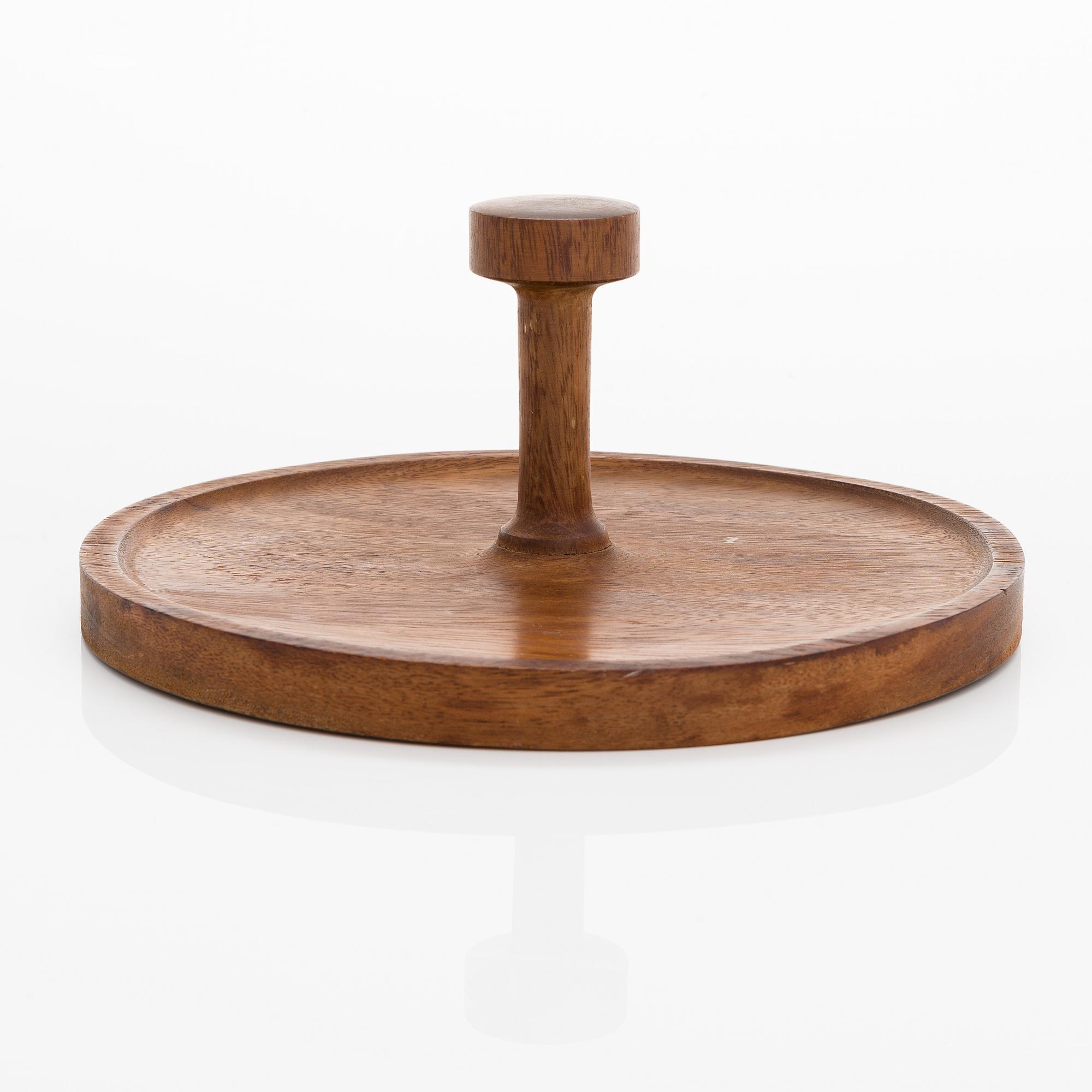 Bertel Gardberg, a cheese tray for Finnmade Gardberg, Norrmark handicraft.