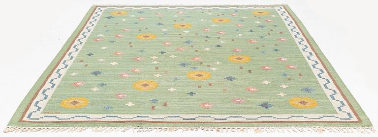 Anna-Greta Sjöqvist, matta "Blomsteräng" rölakan, ca 351 x 241 cm, signerad AGS.