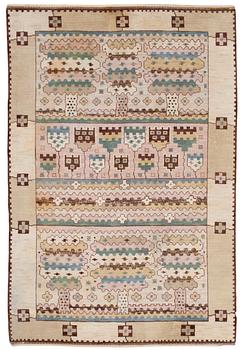 667. CARPET. "Lunden". Knotted pile (flossa).  308 x 216 cm. Signed AB MMF.