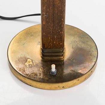 Paavo Tynell, A mid 20th century '5066' desk lamp for Taito Oy, Finland.