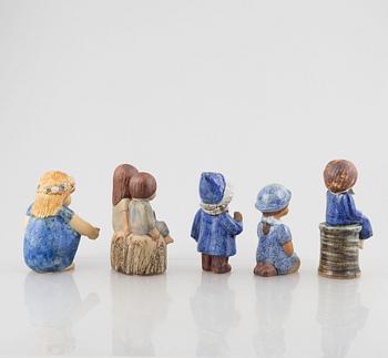 Lisa Larson, figuriner, 5 st, stengods, K-Studion Gustavsberg och Gustavsbergs Studio.