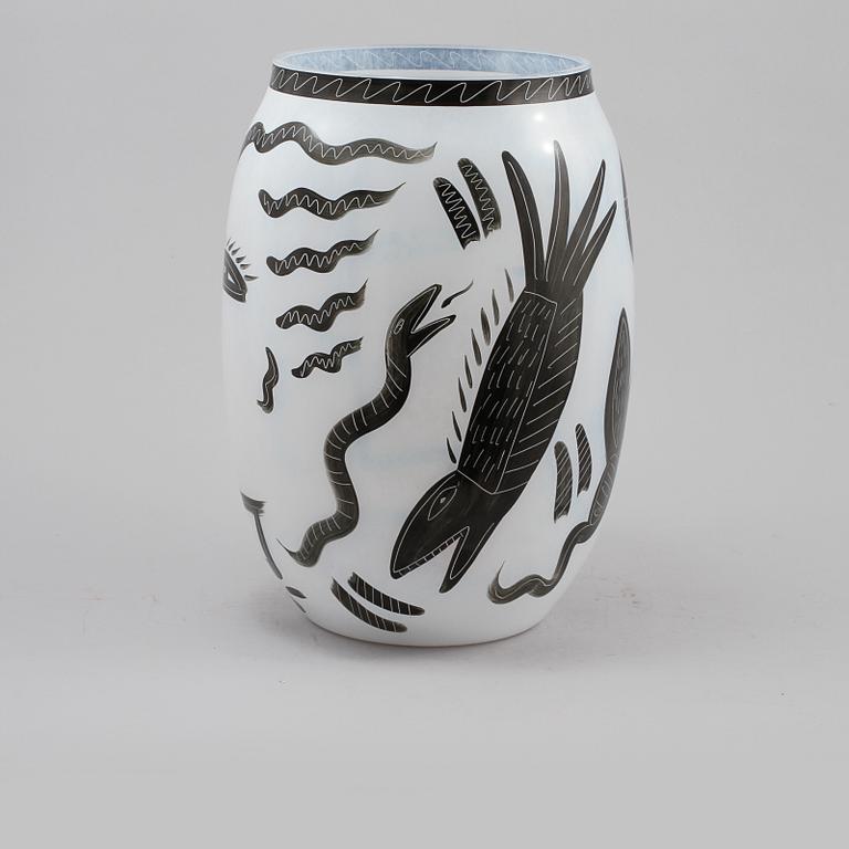 VAS, glas, Ulrica Hydman-Vallien, Kosta Boda, sent 1900-tal.