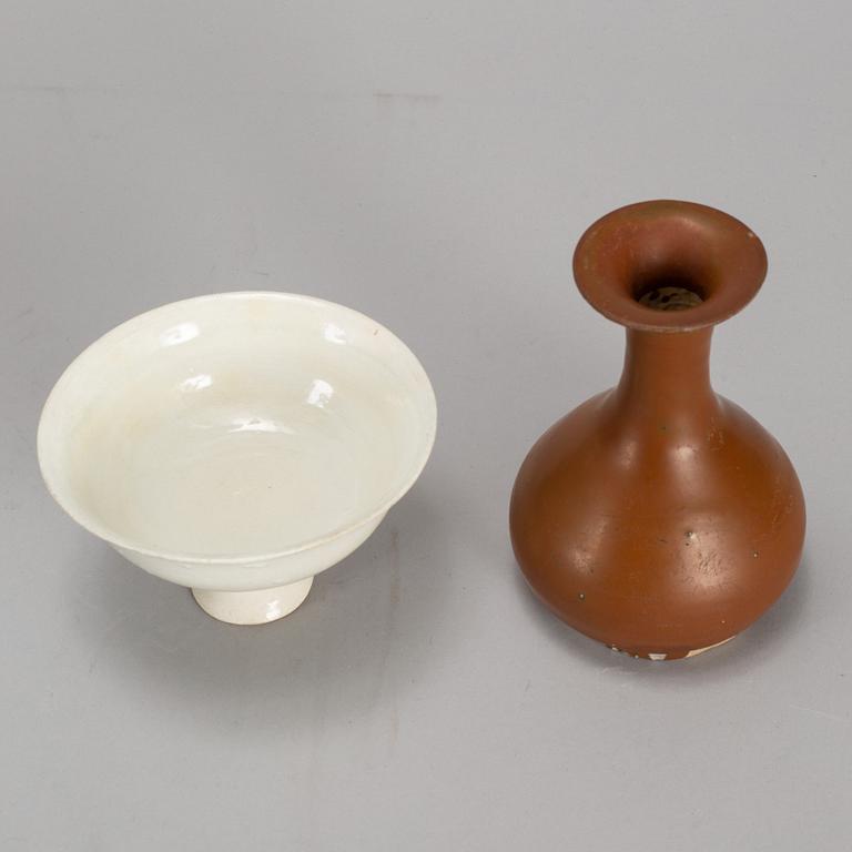 A white glazed Stemcup and a vase, presumably Song/Yuan dynasty.