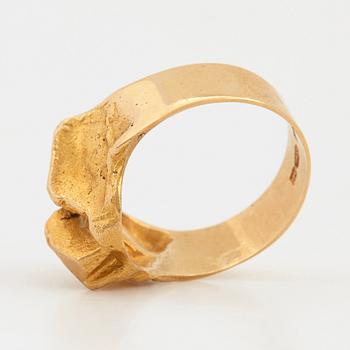 An 18K gold Lapponia ring "Samurai"  design Björn Weckström.