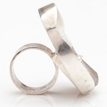 BJÖRN WECKSTRÖM, A sterling silver ring "At the gate of eternity". Lapponia 1969.