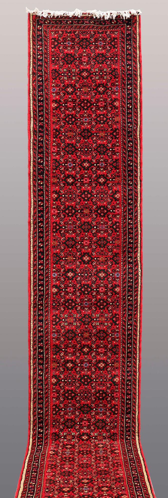 A RUNNER, Hosenabad, ca 780 x 77 cm.