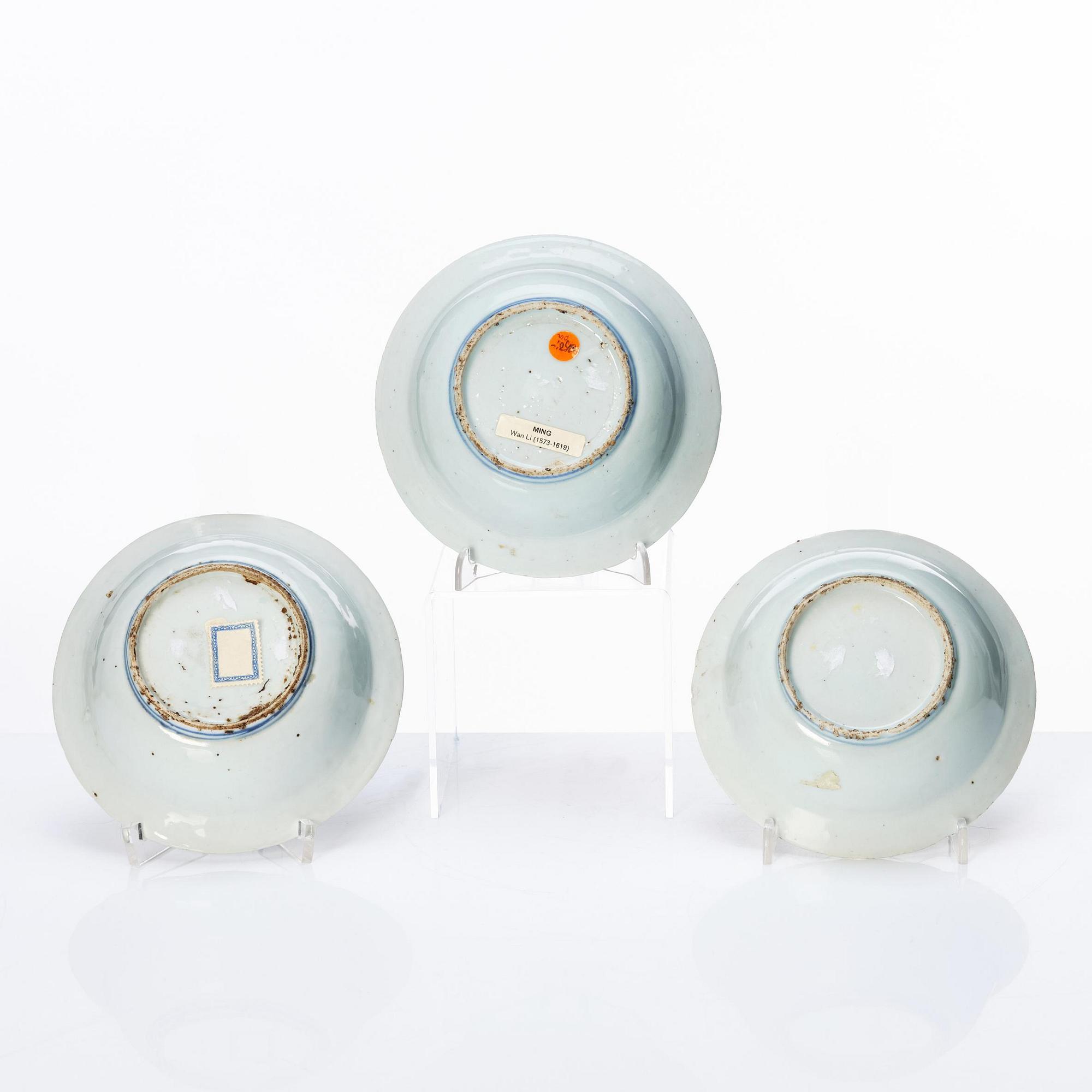 A set of three blue and white dessert dishes, Ming dynasty (1368-1644).