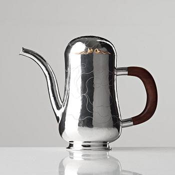 104. Olle Ohlsson, An Olle Ohlsson sterling coffee pot, executed in his Stockholm workshop in 2003.