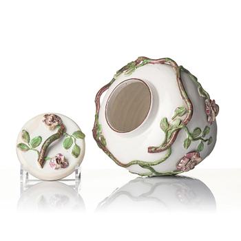 A Swedish Marieberg jar with cover, 18th century, period of Berthevin.