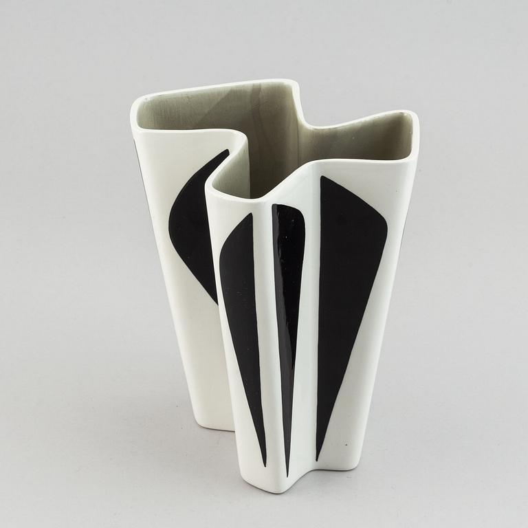 Carl-Harry Stålhane, a 'Konstrakta SNT' vase, for Rörstrand, designed 1953.