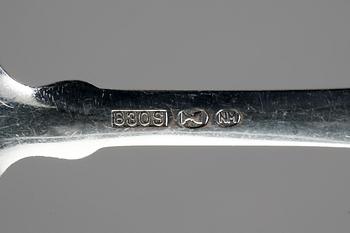 BESTICKSERVIS, 40 delar, silver, 1900-tal. Svenska importstämplar. Totalvikt 2485 gr.