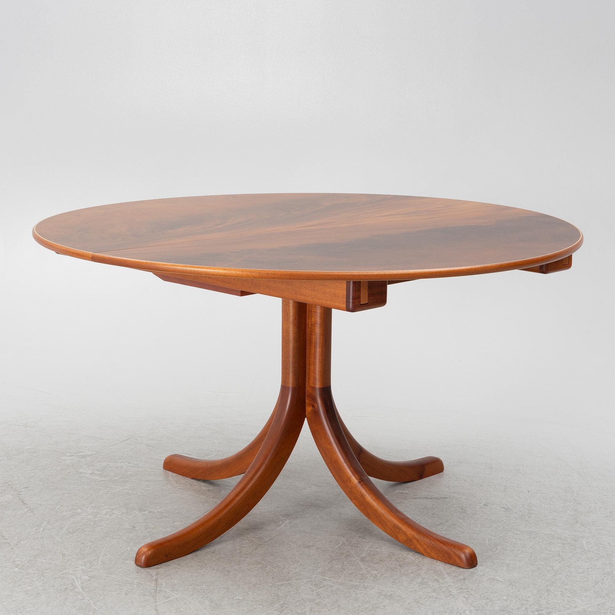 Josef Frank, matbord, modell 771. Firma Svenskt Tenn.