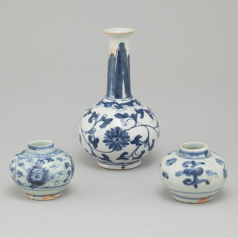 Two porcelain jars and a vase, China, partly Ming dynasty (1364-1644).