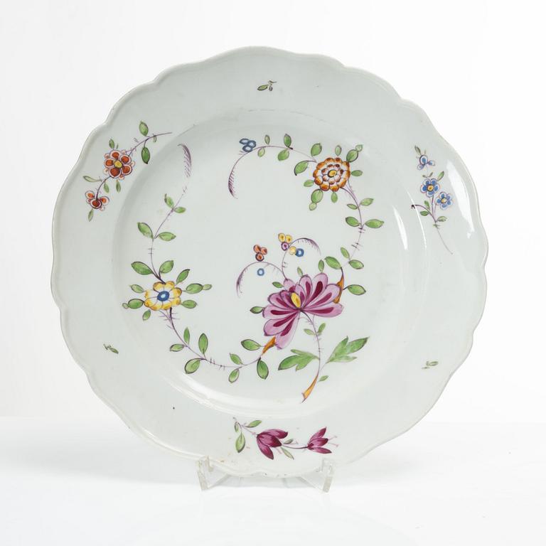 A pair of Meissen Marcolini dishes, circa 1800.