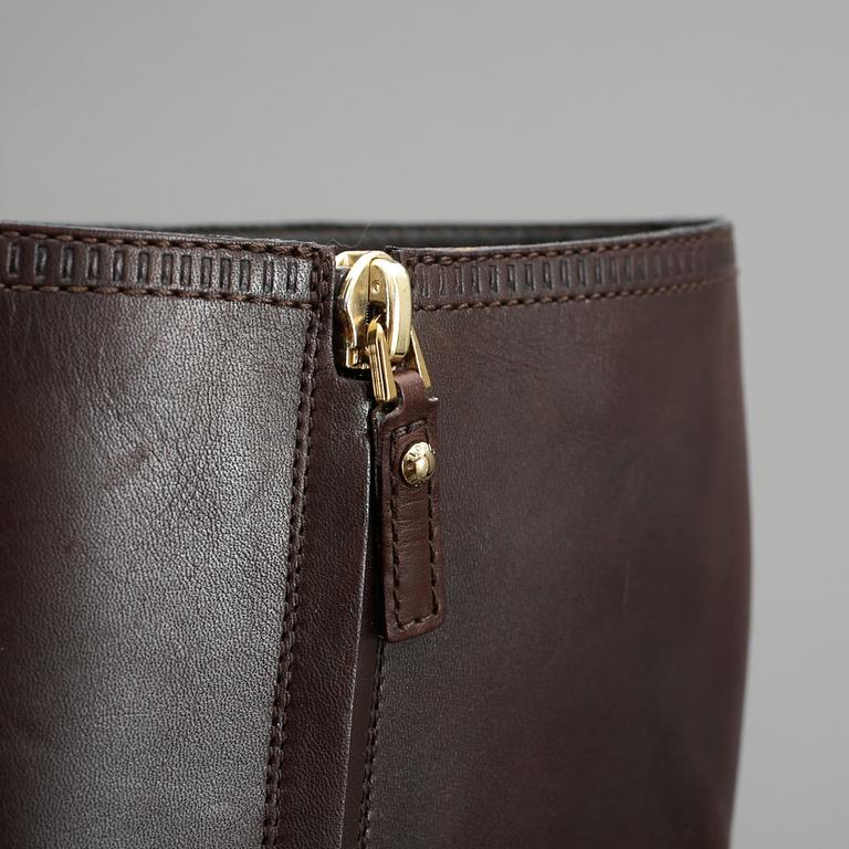 STÖVLAR, Louis Vuitton.