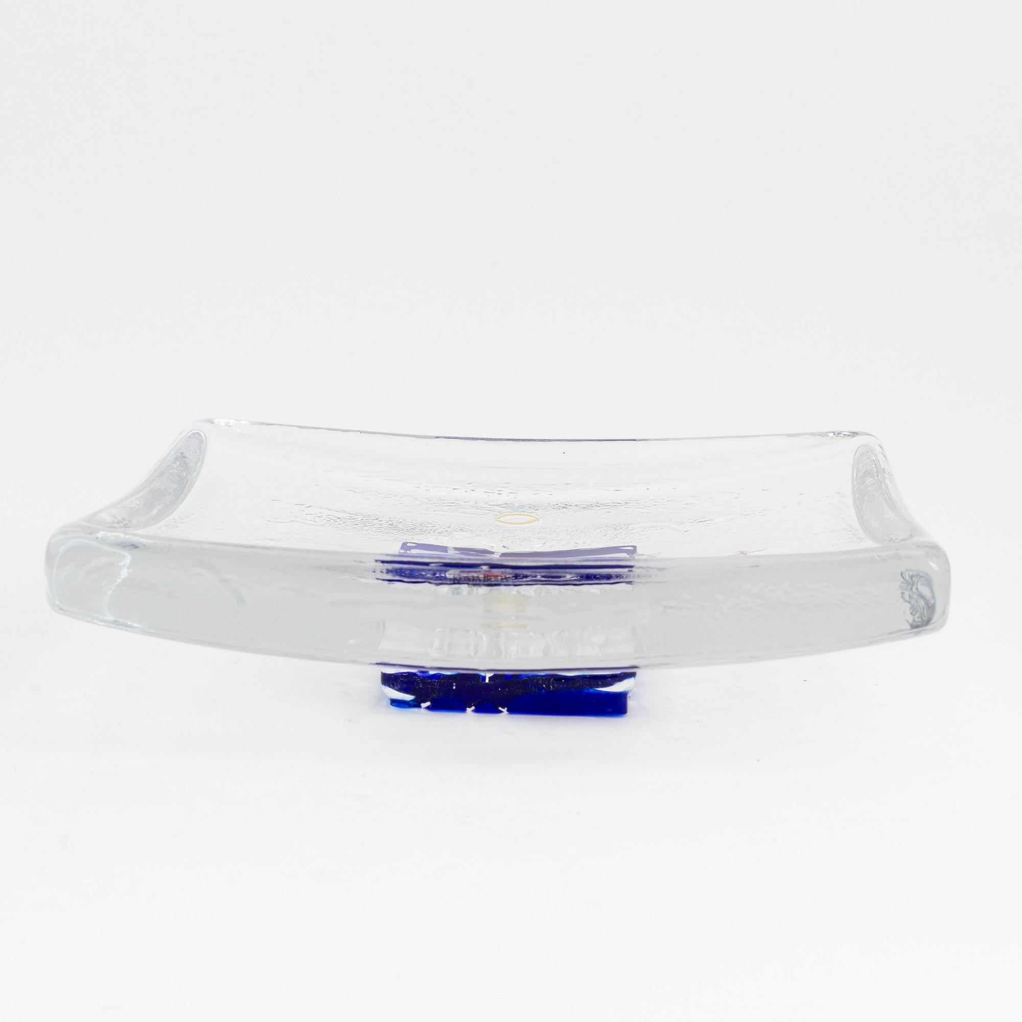 Bertil Vallien, fat, glas, Kosta Boda, signerad.