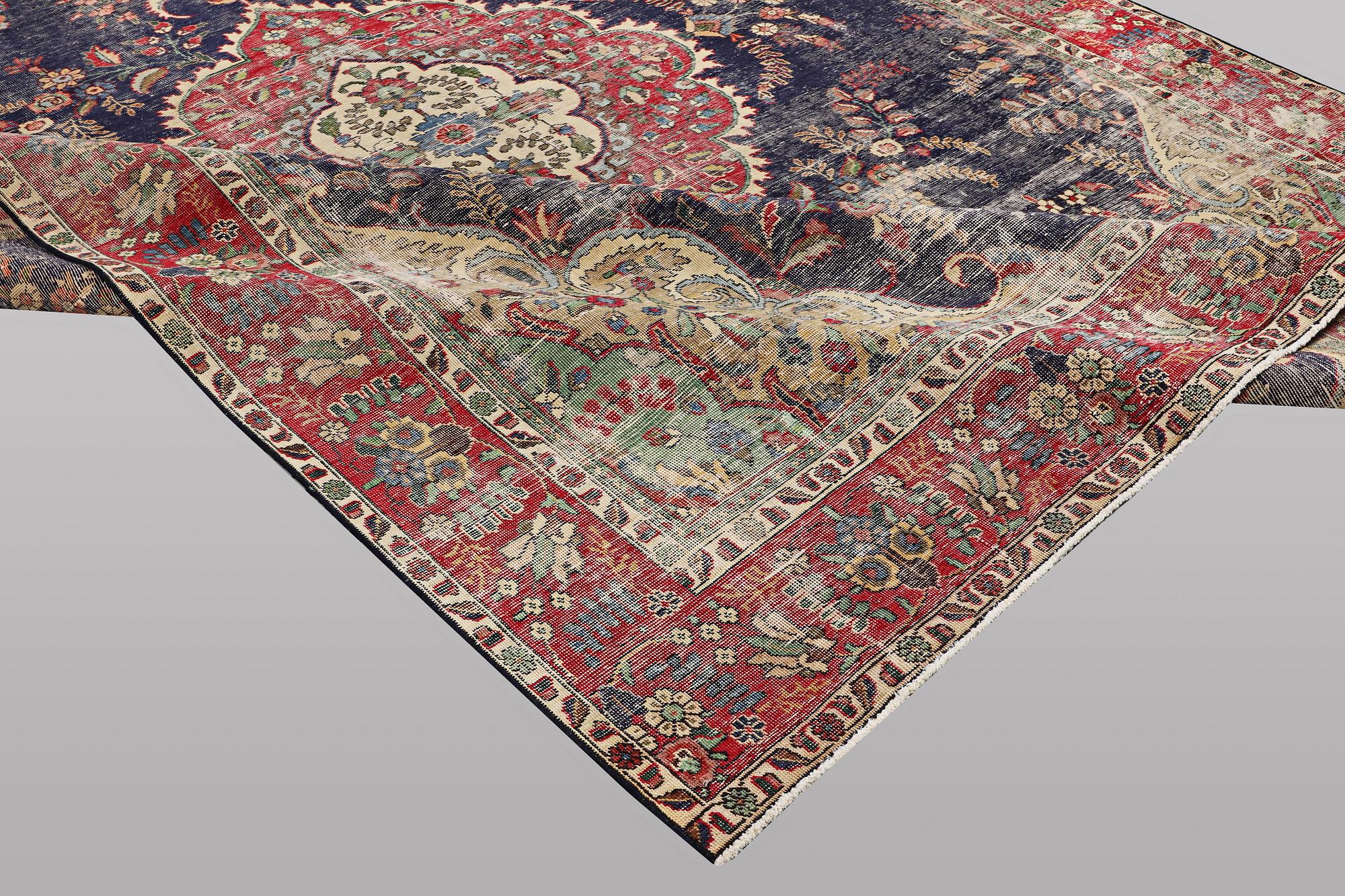 Matta, Persisk, vintage design, ca 373 x 284 cm.