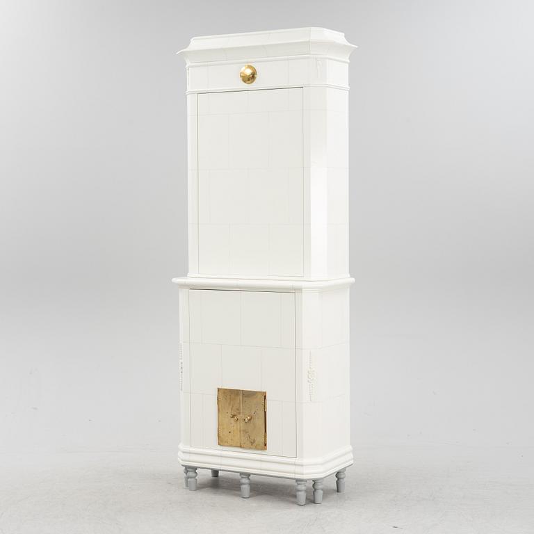 Kakelugnsskåp, 2000-tal, modern tillverkning.