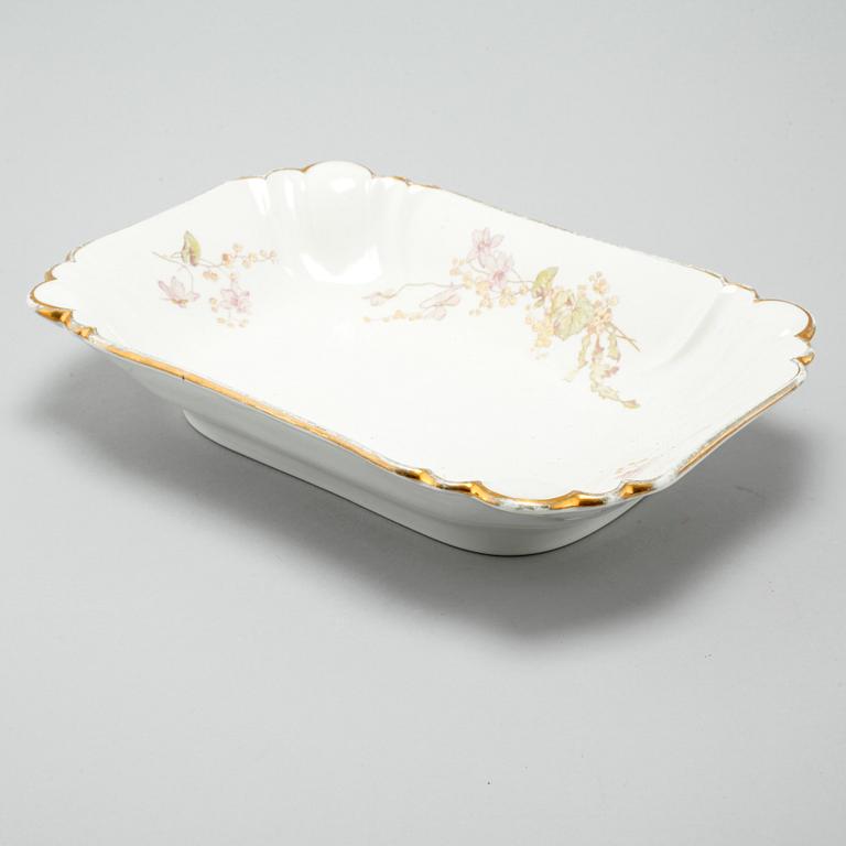 MATSERVIS, 49 delar, opakgods, "Viola", Gustavsberg, tillverkad 1895-1930.