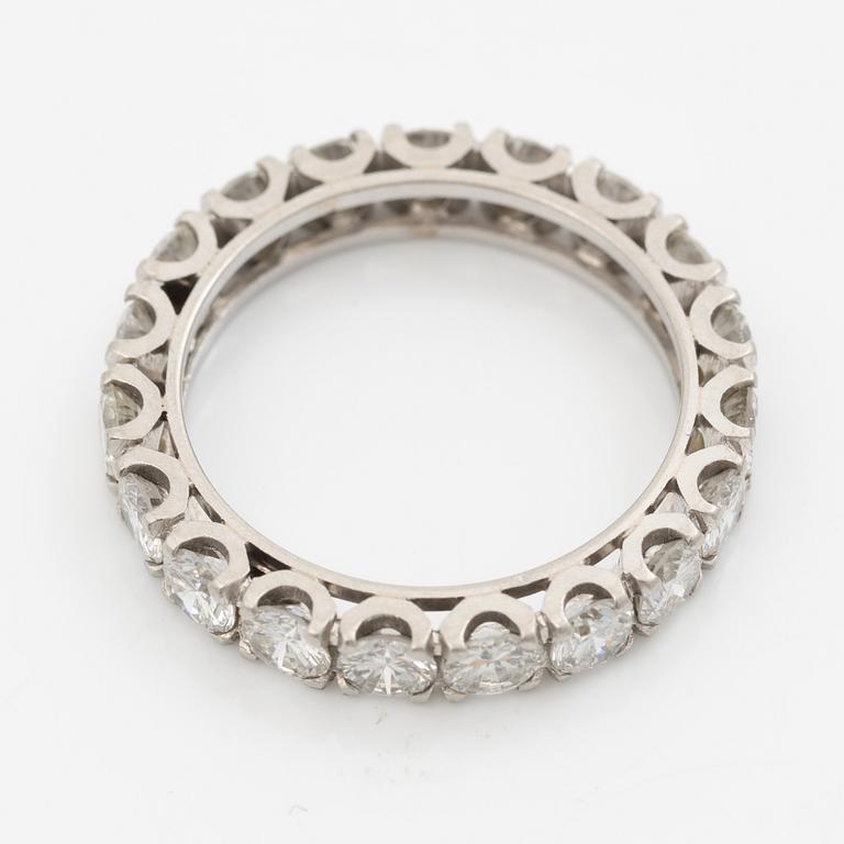 H. Stern ring, full eternity, platinum set with brilliant-cut diamonds, certificate from H. Stern included.