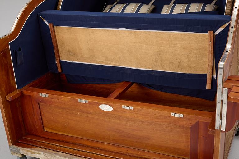 Trädgårdssoffa, "The Garden Haven Captain Seat Lounger", Mygind Design Scandinavia.