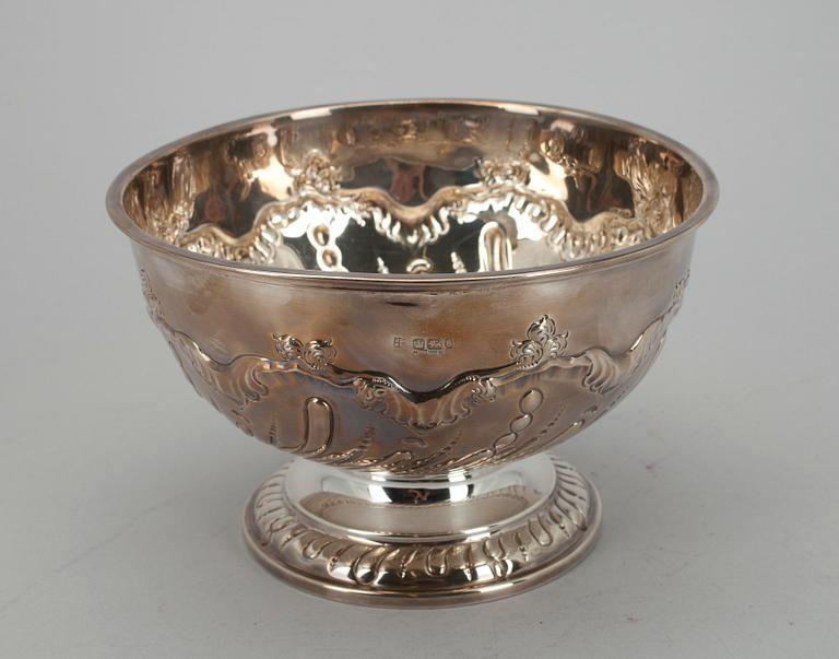 SKÅL, silver, James Deakin & Sons, Sheffield, England 1899. Vikt ca 329 g.