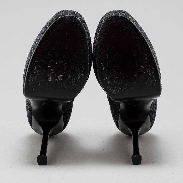 YVES SAINT LAURENT, pumps, size 39,5.