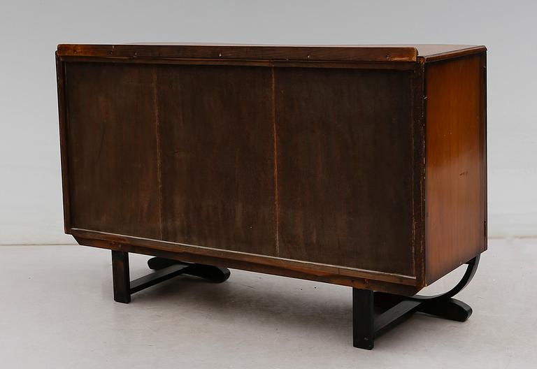 SIDEBOARD, England, 1900-talets mitt.