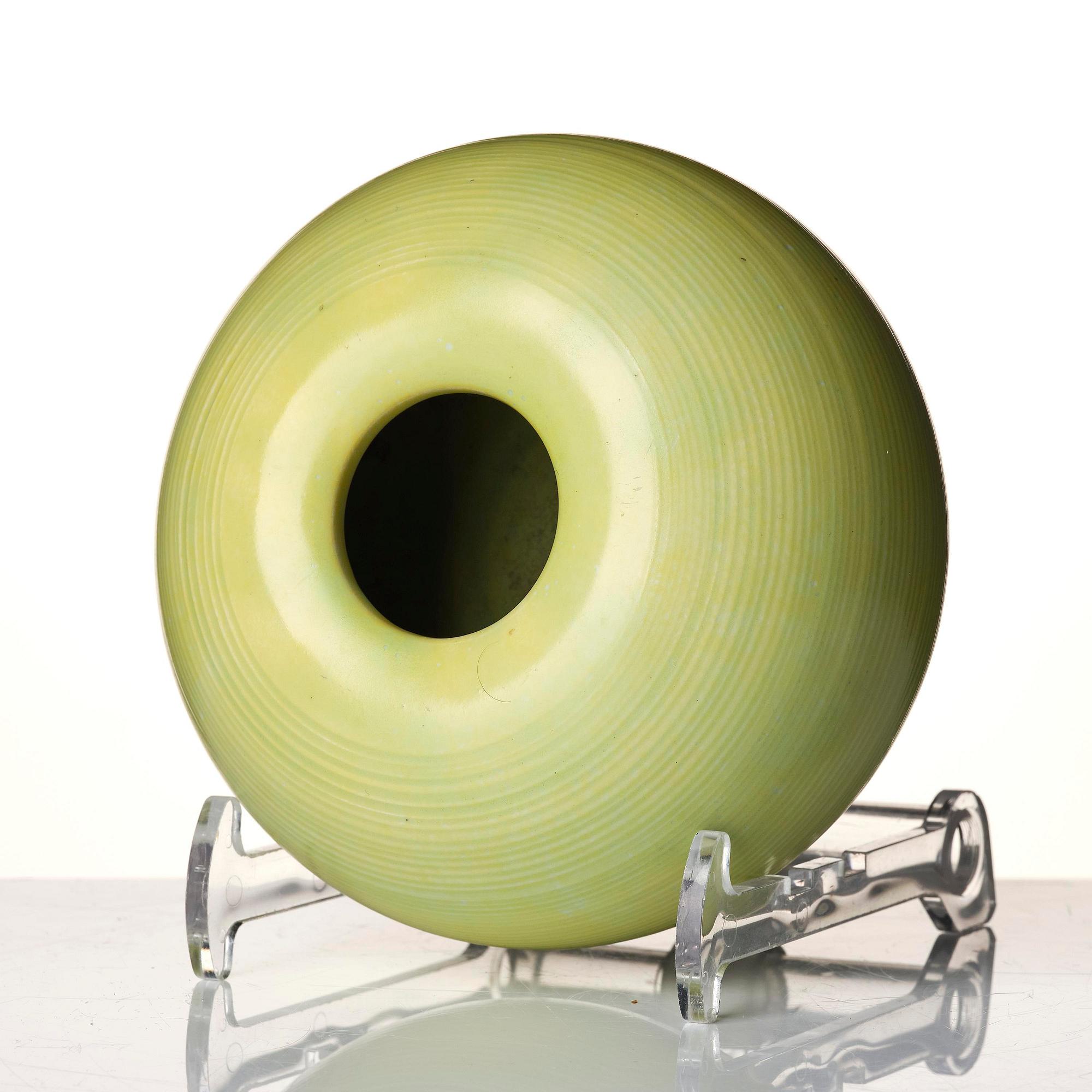 Wilhelm Kåge, a "Sunny" glazed ceramic vase, Gustavsberg, Sweden, 1930s.