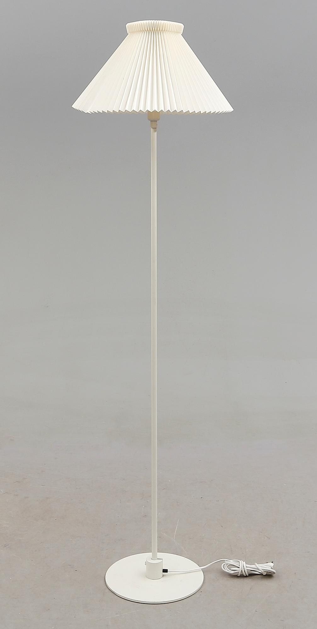 GOLVLAMPA, "Le Klint", Kaare Klint, Danmark, 1900-talets andra hälft.