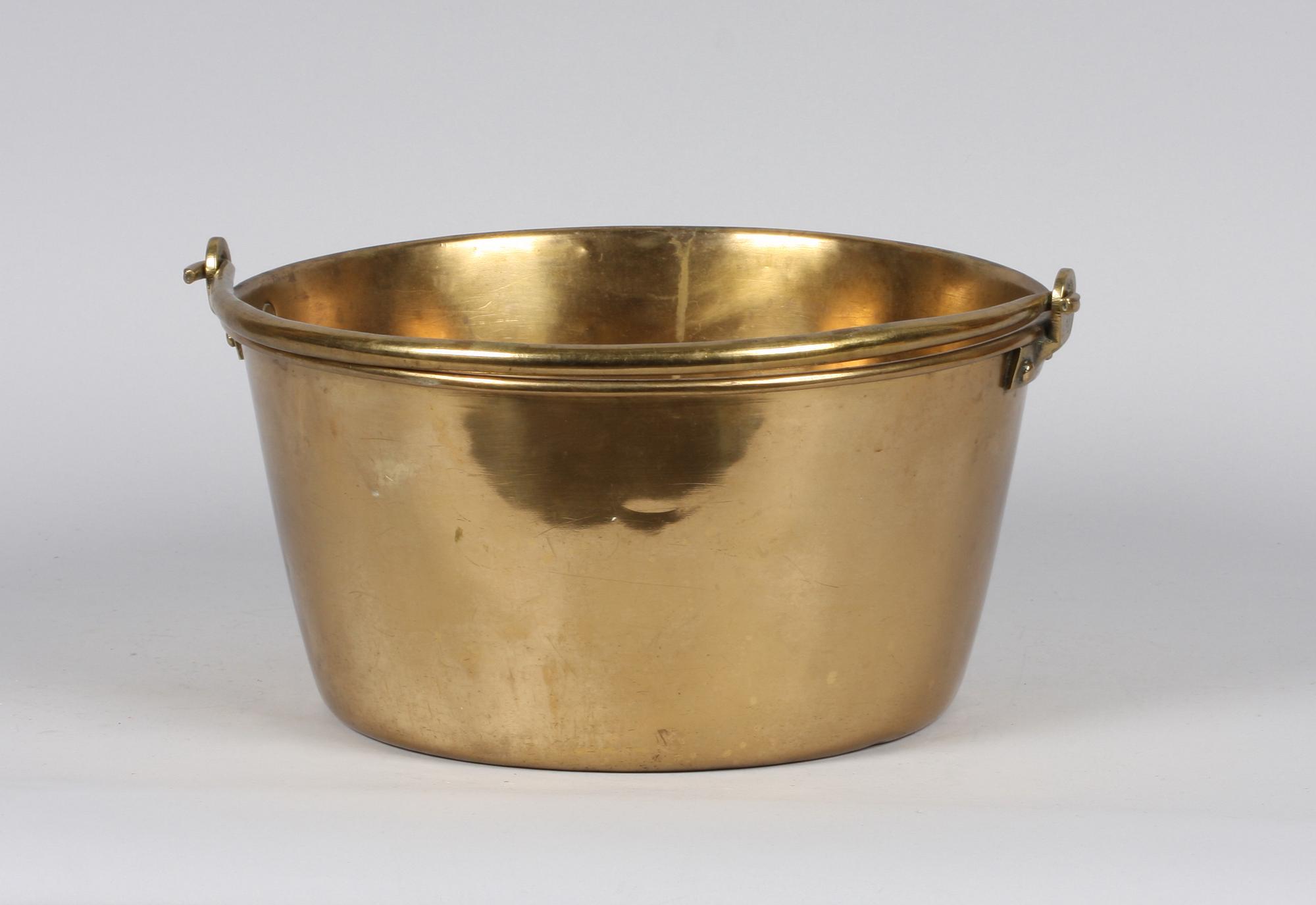 GRYTA, mässing, Skultuna, sekelskiftet 1800/1900.