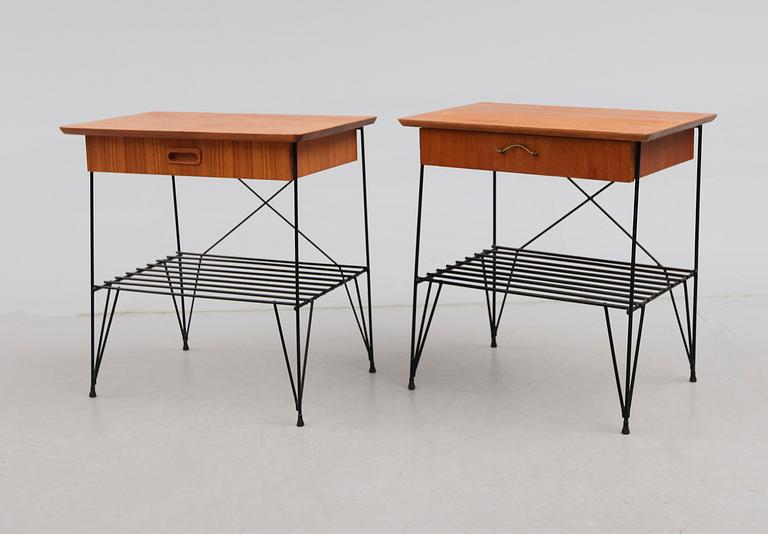 SÄNGBORD, 2 st snarlika, 1950-tal.