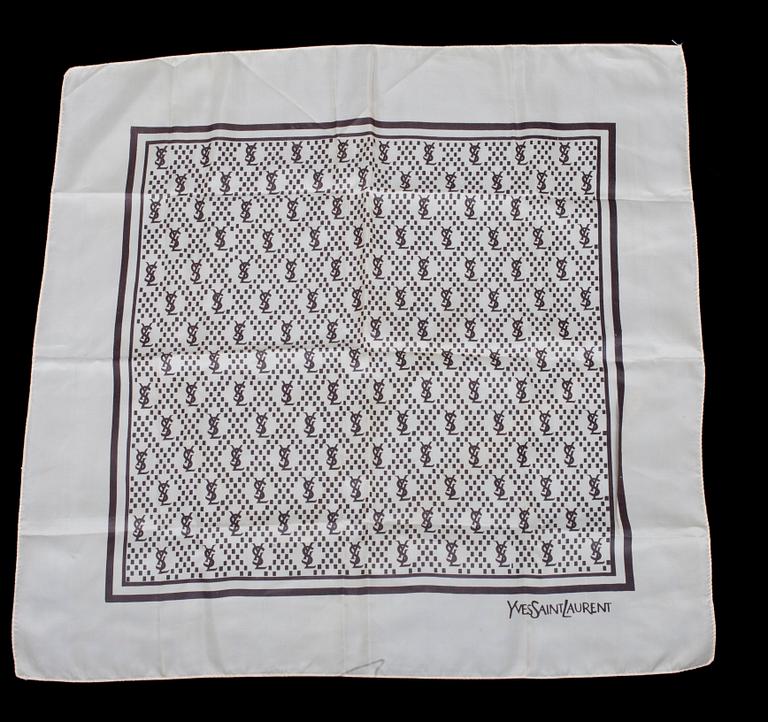 SCARF, Yves Saint Laurent.