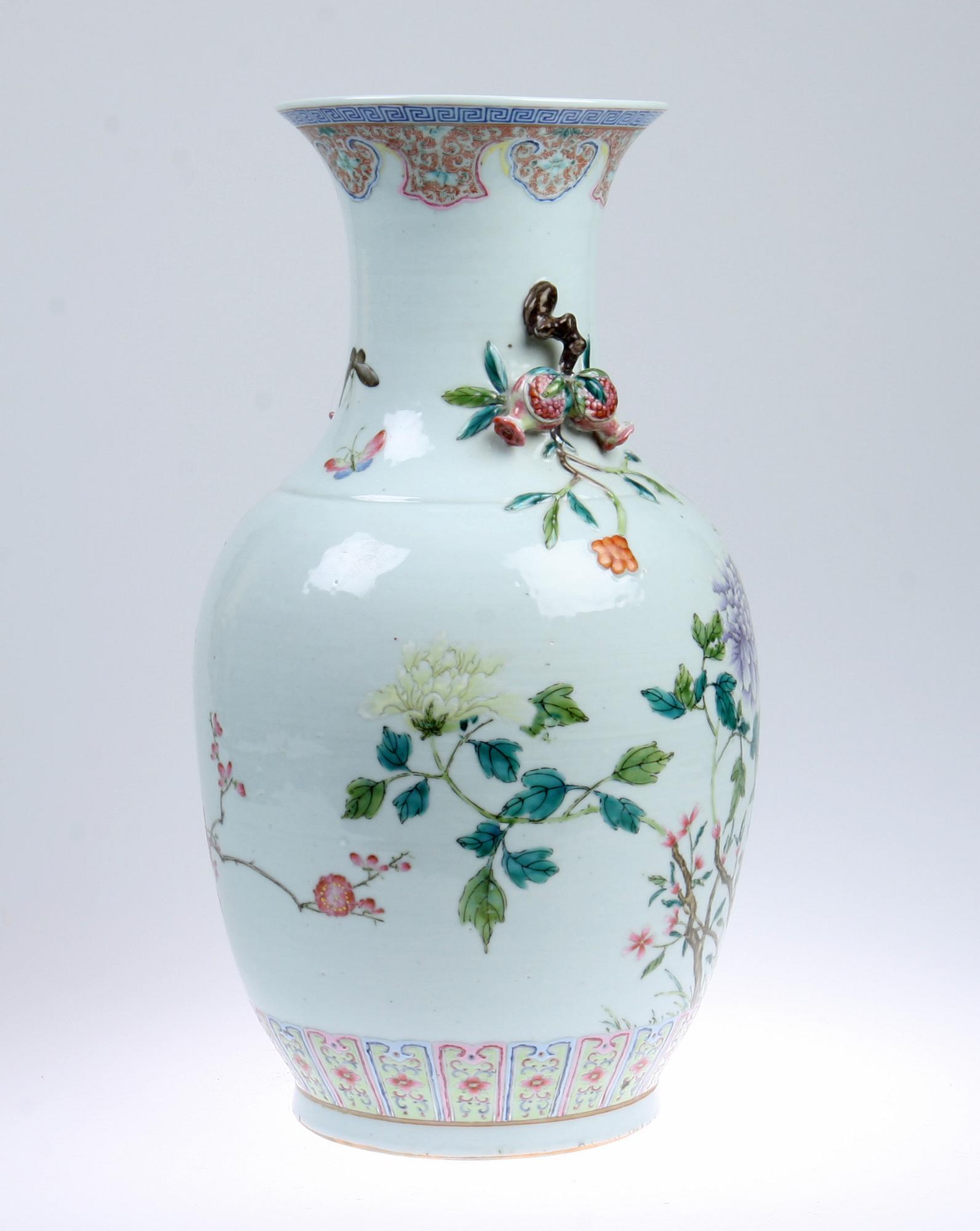 VAS, porslin, Kina, 1800/1900-tal.