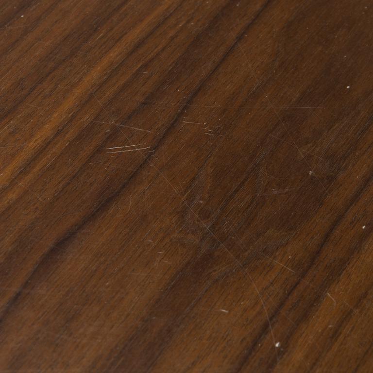 Eero Saarinen, matbord, "Tulip", Knoll International. Modellen formgiven 1956.