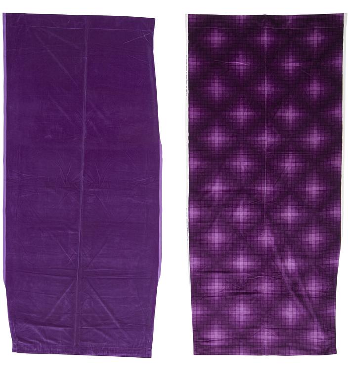 A FABRIC, CURTAINS, 2 PIECES AND SAMPLERS, 9 PIECES. Cotton velor. A variety of aubergine colour nuances and patterns.