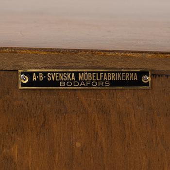 Cabinet, Swedish Modern, Svenska Möbelfabrikerna Bodafors, 1940s.