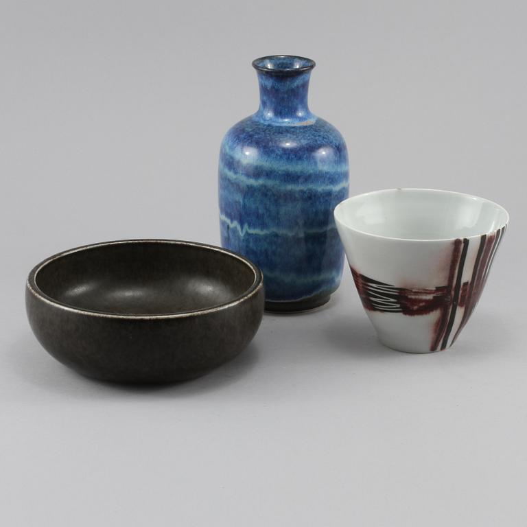 VAS och SKÅLAR, 3 delar, Carl Harry Stålhane, Designhuset och Rörstrand, 1900-talets andra hälft.
