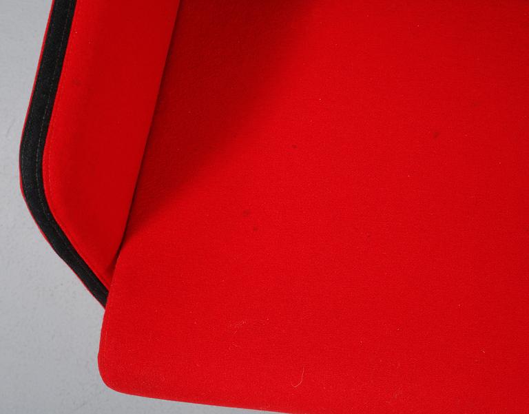 FÅTÖLJER, ett par, "Solo", Lindau & Lindekrantz, Lammhult, modellen formgiven 1983.