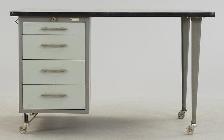 SKRIVBORD, Lindqvist, Motala. 1940/50-tal.