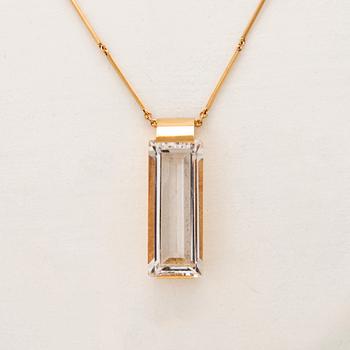 Ateljé Stigbert halsband 18K guld och trappslipad bergskristall 1943.