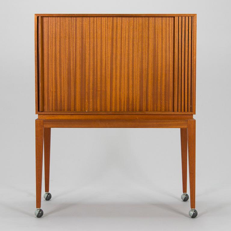 A radio cabinet, mid-20th century.