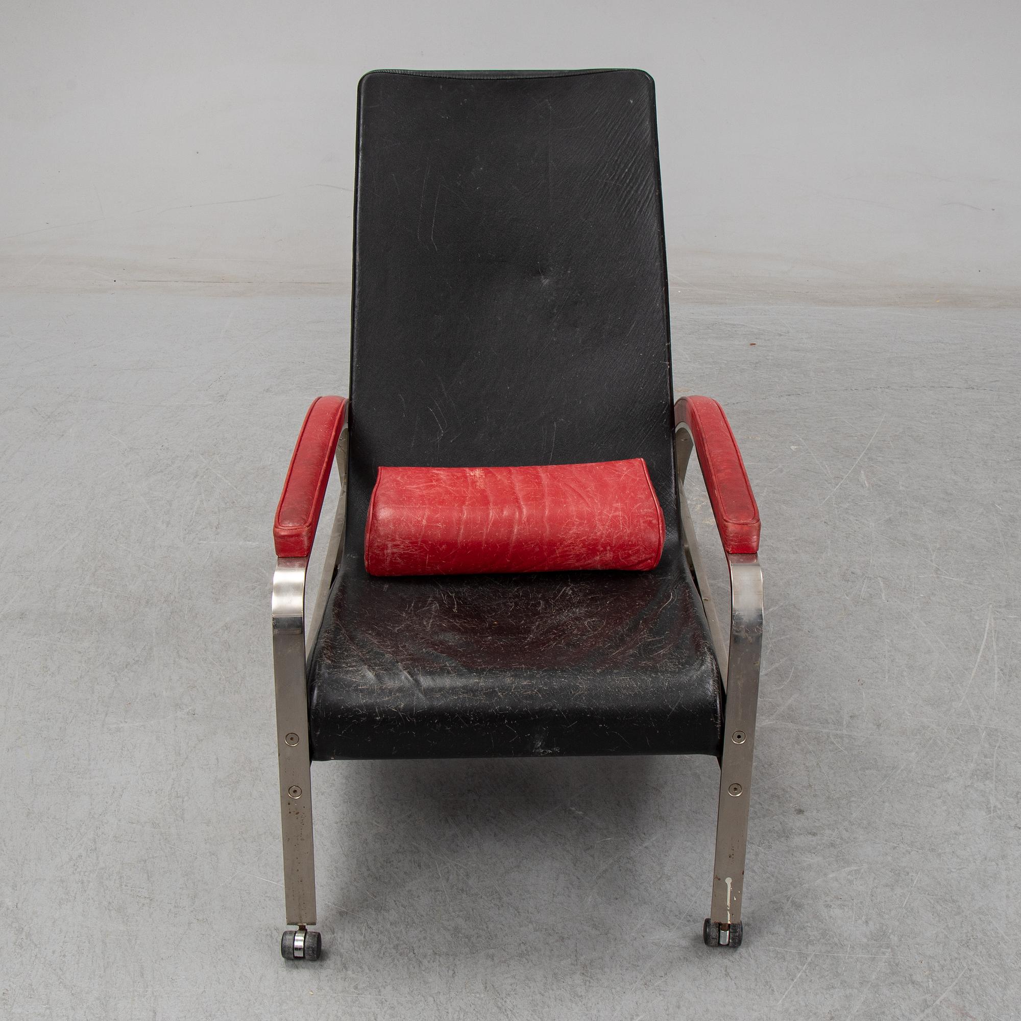 Jean Prouvé, a 'Grand Repos' recliner, Tecta, 1980's.