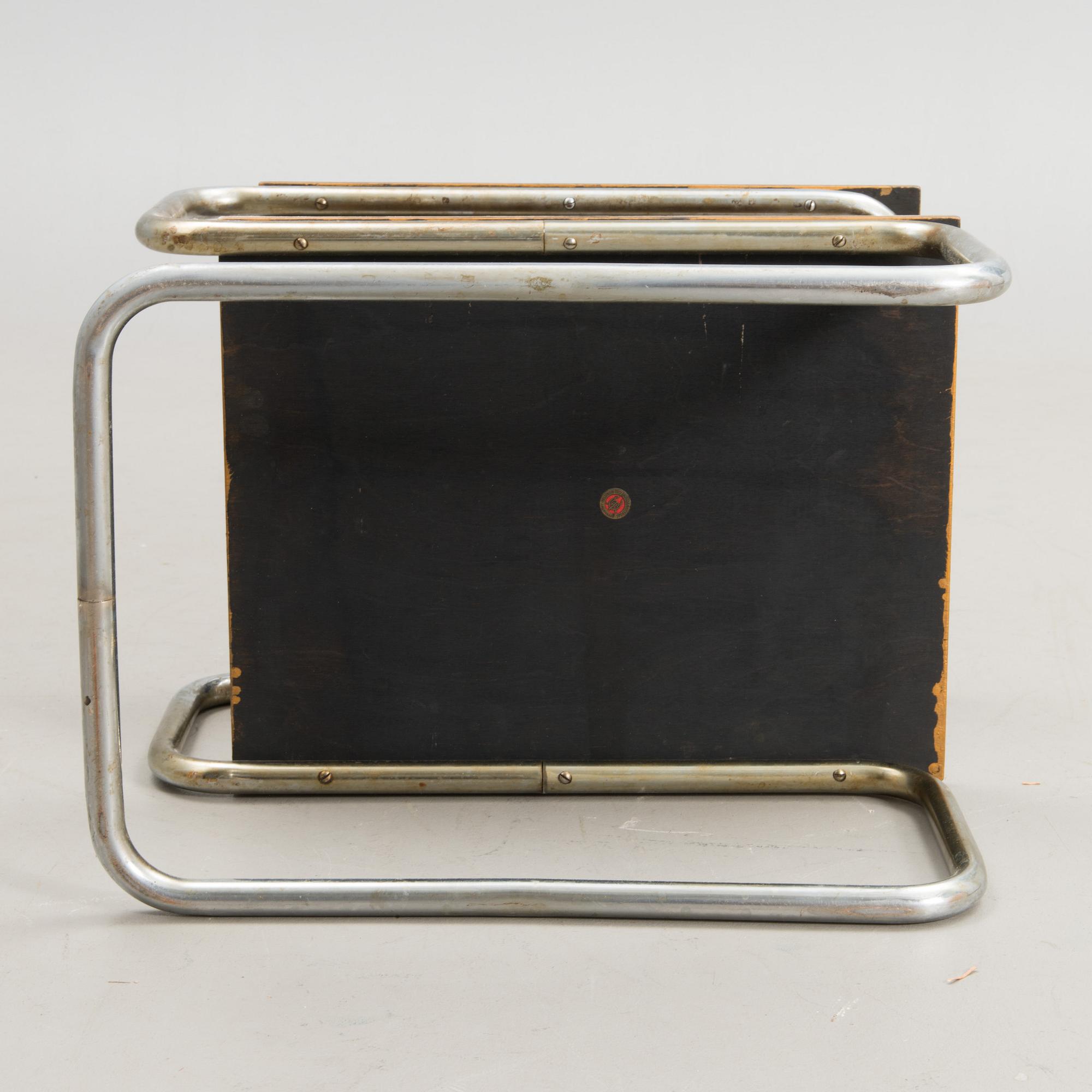 A 1930s table for Helsingin Uusi Rautasänkytehdas J. Merivaara.