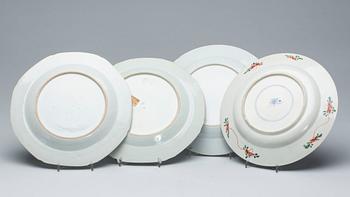 TALLRIKAR, porslin, 7 st, Mestadels Qianlong. 1700/1800-tal.