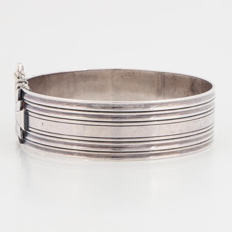 An Astrid Aagesen silver bangle.