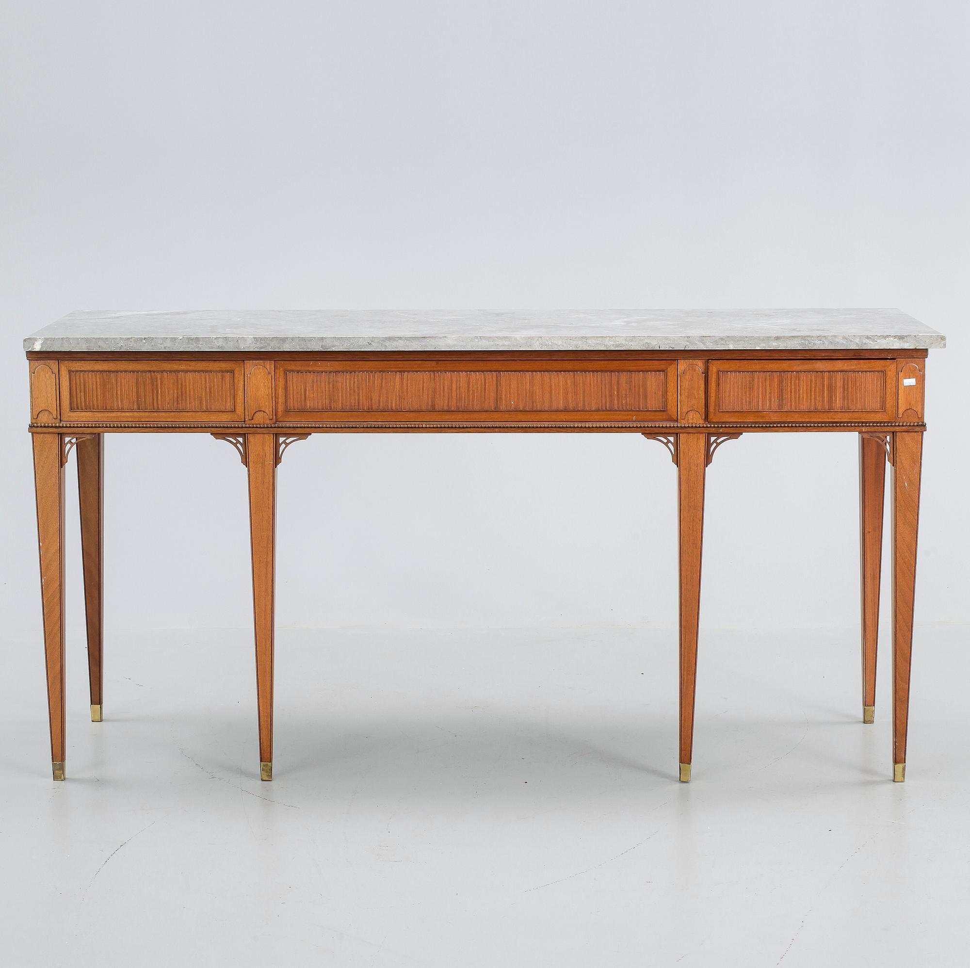 SIDEBOARD, Sengustaviansk stil, 1900-tal.