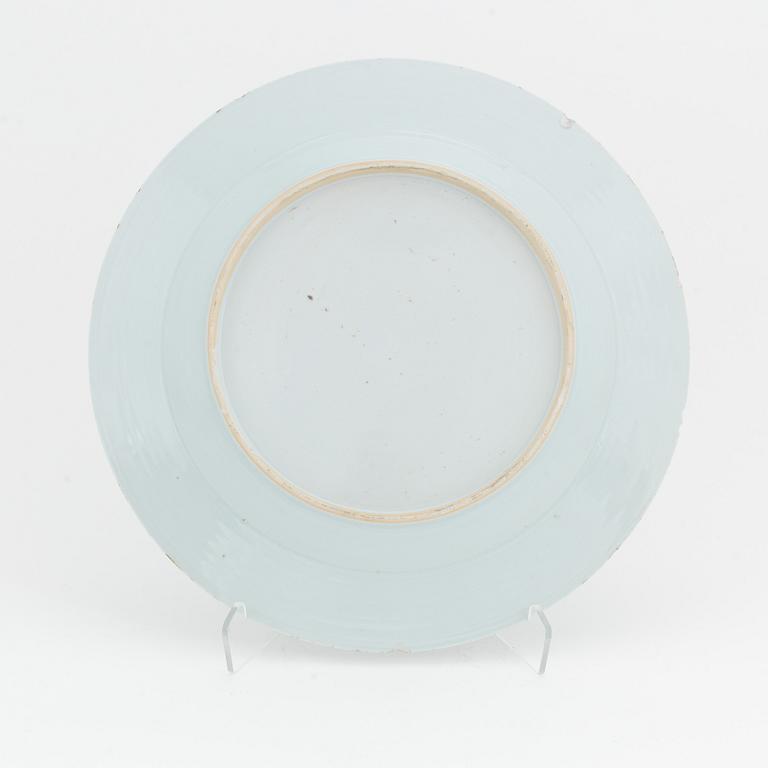 A large blue and white serving dish, Qing dynasty, 18th Century.