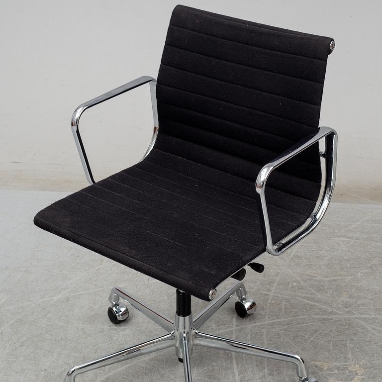 CHARLES & RAY EAMES, a 'EA 117' desk chair, Vitra.